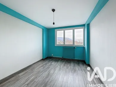 Apartment in Échirolles (38130)
