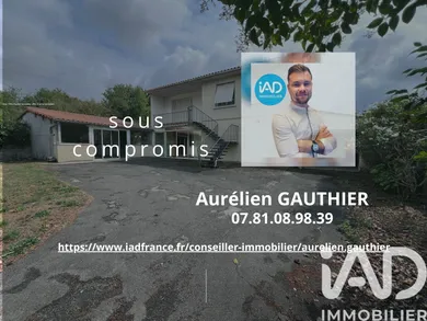 Maison traditionnelle à Saint-Pierre-d'Exideuil (86400)