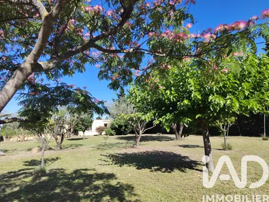 Farm in Camaret-sur-Aigues (84850)