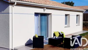 House in Beychac-et-Caillau (33750)