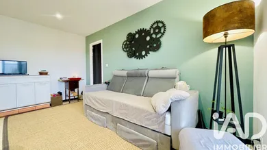 Apartment in Hyères (83400)