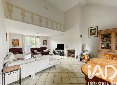 Maison à Ecquevilly (78920)