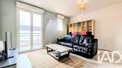 Apartment in Villenoy (77124)