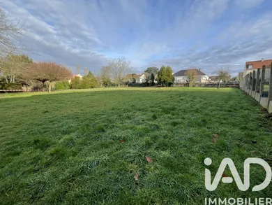 Terrain à bâtir à Vaux-le-Pénil (77000)