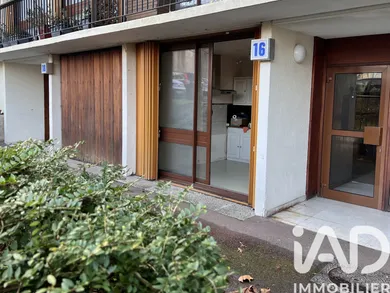 Apartment in Fontenay-le-Fleury (78330)