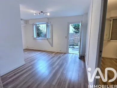 Apartment in Sanary-sur-Mer (83110)