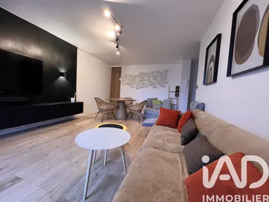 Apartment in Plaisir (78370)