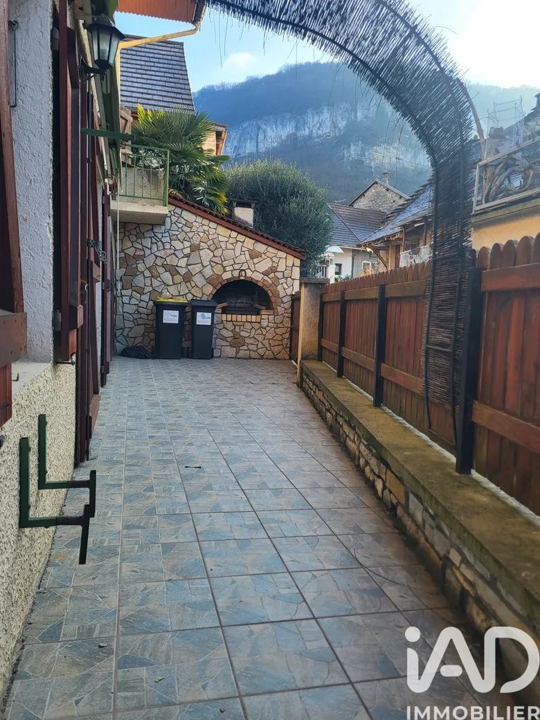 Maison 5 pièces 110 m² · à Serrières-de-Briord · 110 m² · 139 000 €