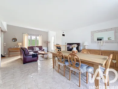 Traditional house in Mandres-les-Roses (94520)