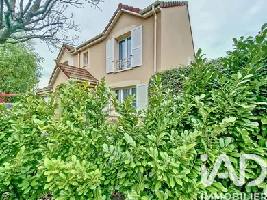 Maison à Le Coudray-Montceaux (91830)