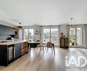 Duplex in Clamart (92140)