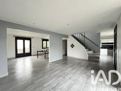 Maison à Le Plessis-Trévise (94420)