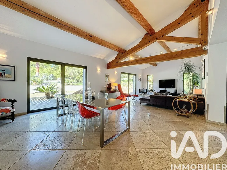 Maison 5 pièces 181 m² · à Grimaud · 181 m² · 1 590 000 €