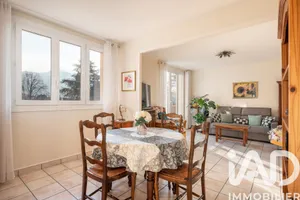 Apartment in Saint-Martin-d'Hères (38400)