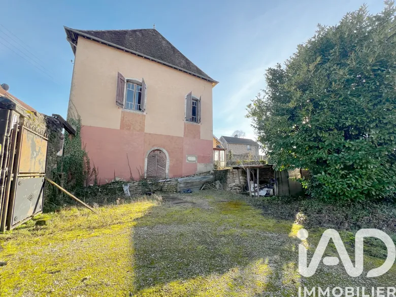 Maison 6 pièces 132 m² · à Geneuille · 132 m² · 90 000 €