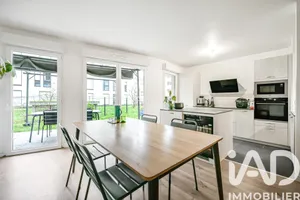 Apartment in Nanterre (92000)