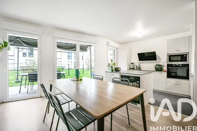 Apartment in Nanterre (92000)
