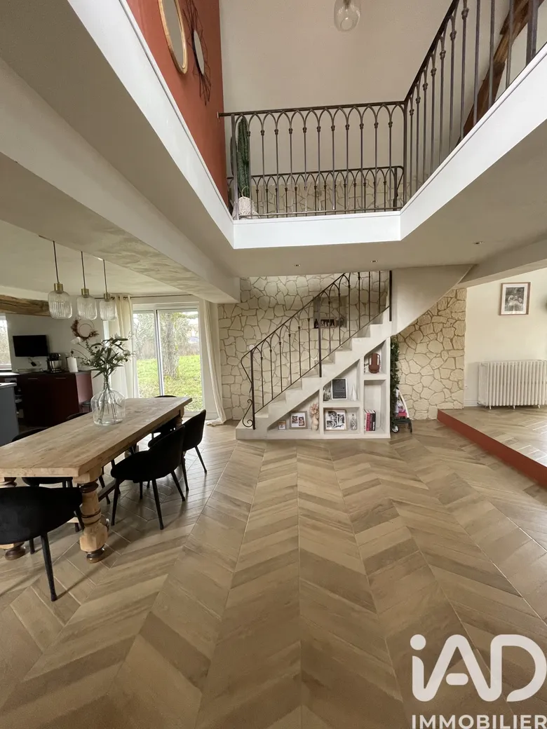 Maison 5 pièces 210 m² · à Dornes · 210 m² · 258 000 €