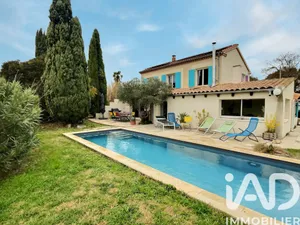 Park home in Arles (13200)