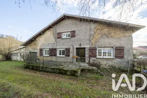 Village house in Bazegney (88270)