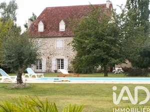 Demeure à Carrère (64160)