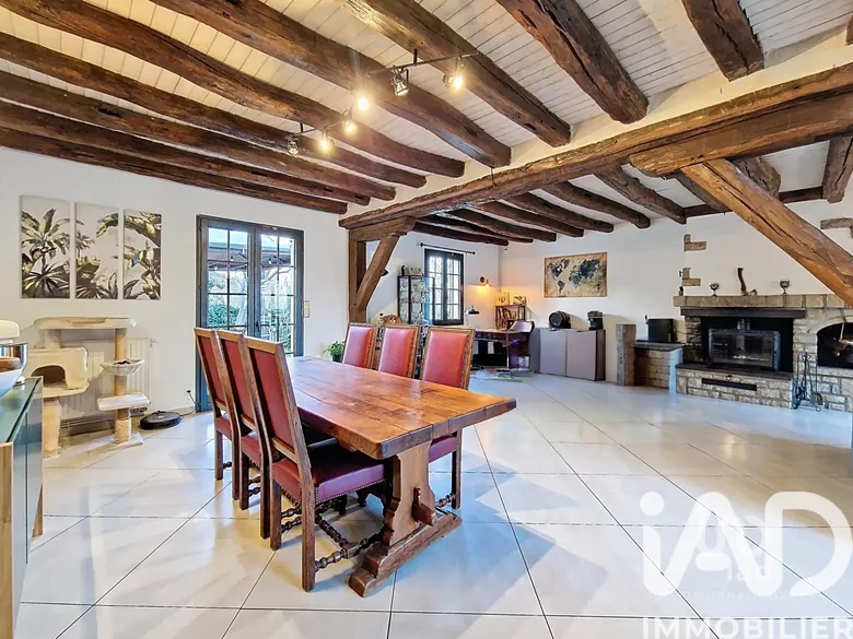 Maison 5 pièces 142 m² · à Ris-Orangis · 142 m² · 369 000 €