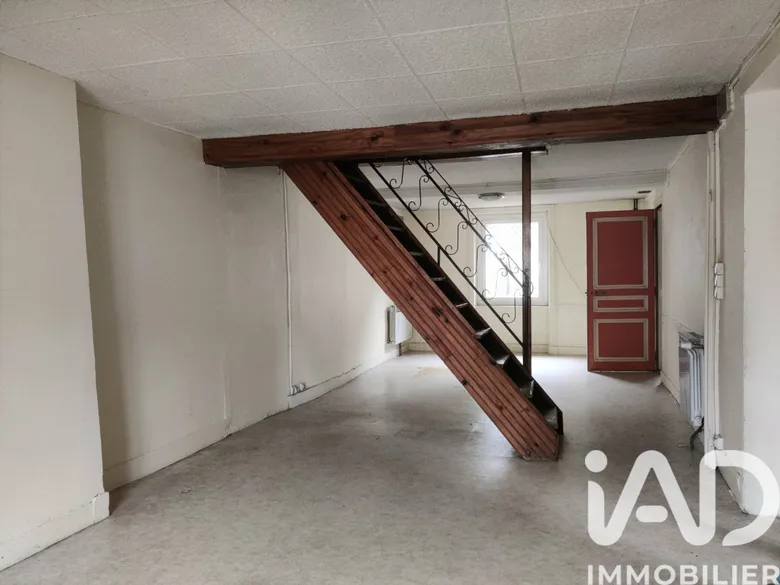 Maison 8 pièces 167 m² · à Boën-sur-Lignon · 166,5 m² · 81 000 €