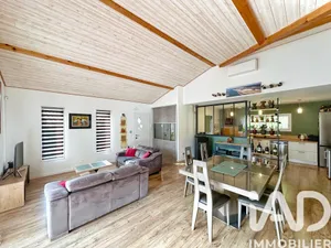 House in Sainte-Hélène (33480)