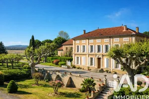 Mansion in Manosque (04100)
