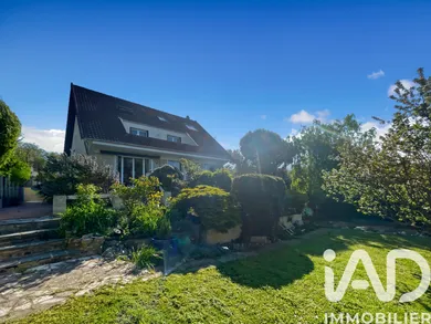 Maison traditionnelle à Montfermeil (93370)