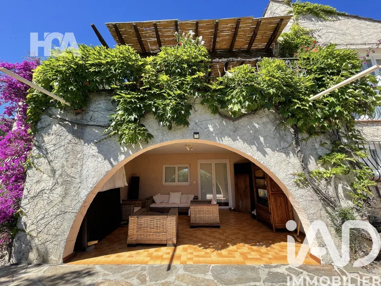 Maison 6 pièces 142 m² · à Le Lavandou · 142 m² · 695 000 €