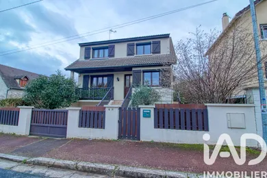 House in Verneuil-sur-Seine (78480)