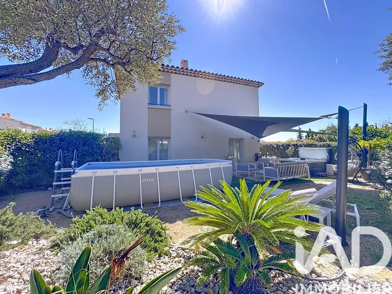 Maison 4 pièces 91 m² · à Saint-Cyr-sur-Mer · 91,5 m² · 584 000 €