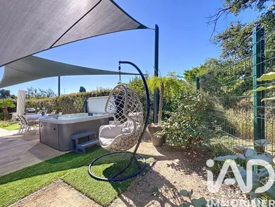 Maison traditionnelle à Saint-Cyr-sur-Mer (83270)