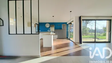 House in Clérey (10390)