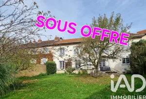 Village house in Scey-sur-Saône-et-Saint-Albin (70360)