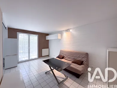 Apartment in Roissy-en-Brie (77680)