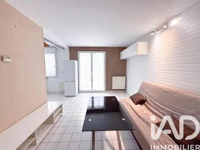 Apartment in Roissy-en-Brie (77680)