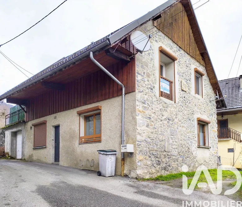 Maison 4 pièces 116 m² · à Saint-Pierre-d'Albigny · 115,6 m² · 275 000 €