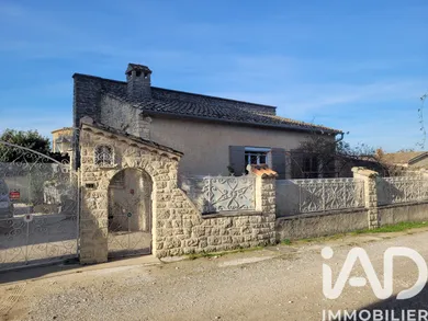 Traditional house in Taillades (84300)