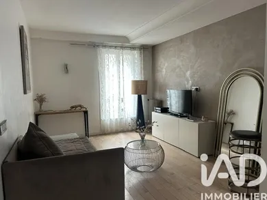 Apartment in Paris (75014)