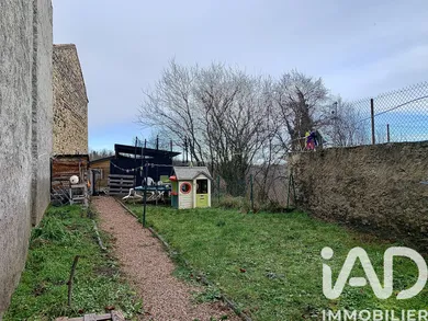 Maison de village à Chadeleuf (63320)