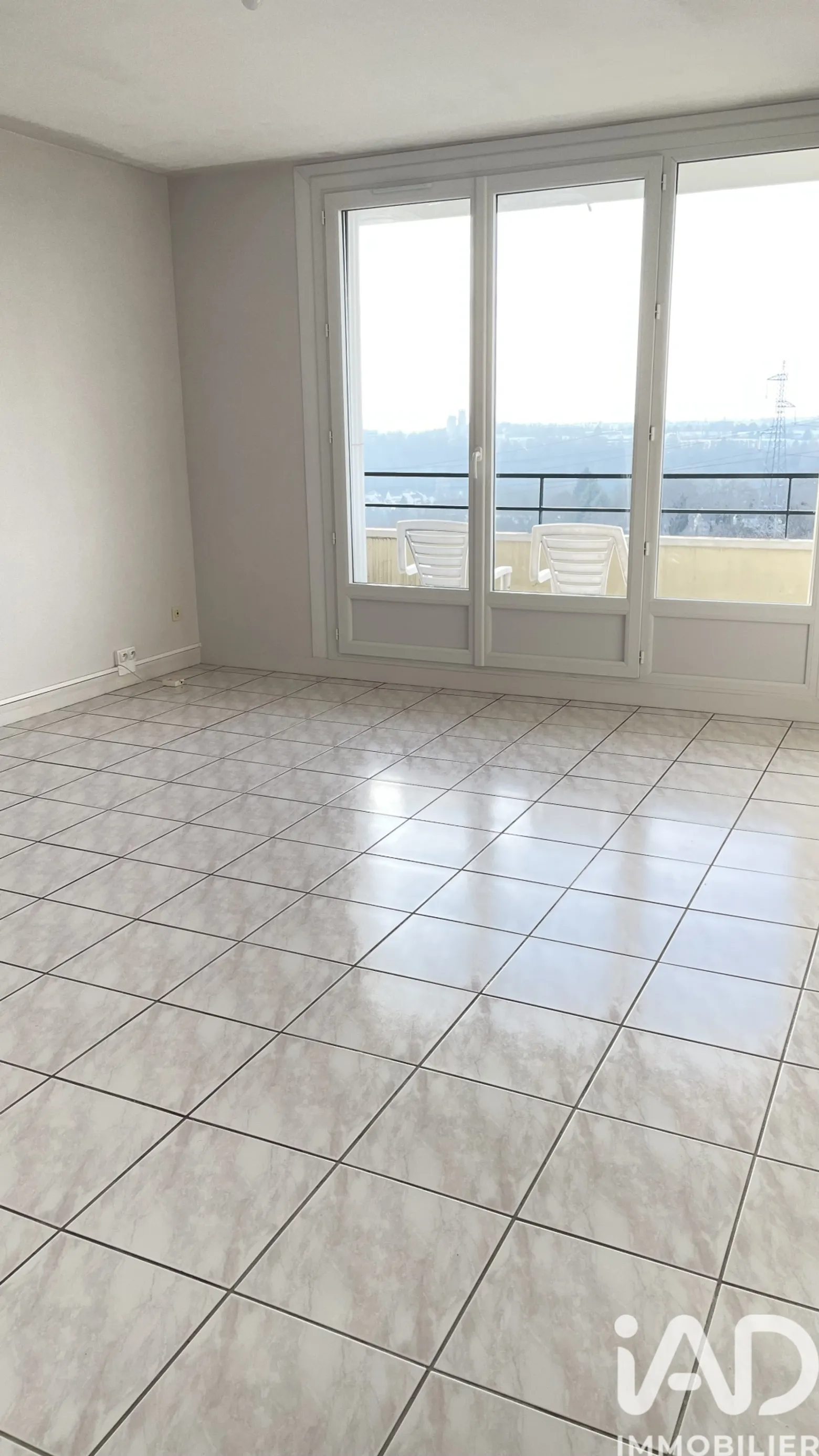 Vente appartement à Pontoise (95300) : appartement 4 pièces 87 m² — 2
