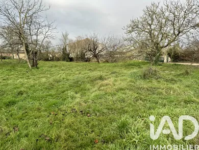 Terrain à bâtir à Aiffres (79230)