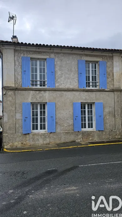 Village house in Nancras (17600)