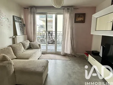 Apartment in Bondoufle (91070)