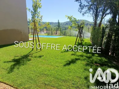 Architectural house in Éguilles (13510)