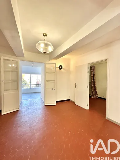 Apartment in Hyères (83400)