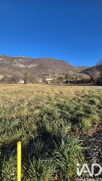 Building plot in Les Omergues (04200)