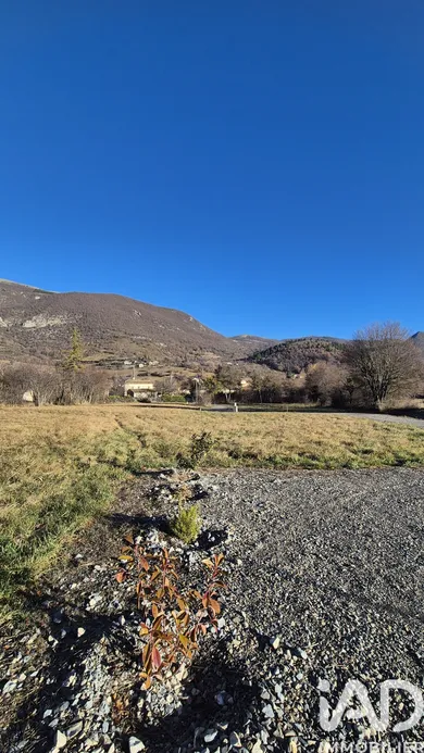 Terrain à bâtir à Les Omergues (04200)